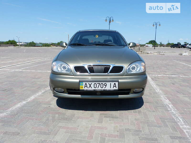 Седан Daewoo Lanos 2002 в Краснограде