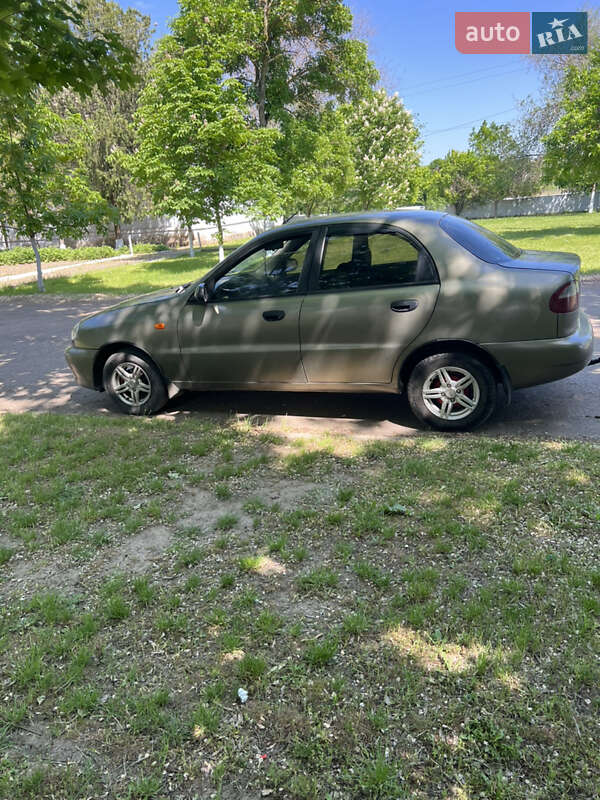 Седан Daewoo Lanos 2006 в Арцизові