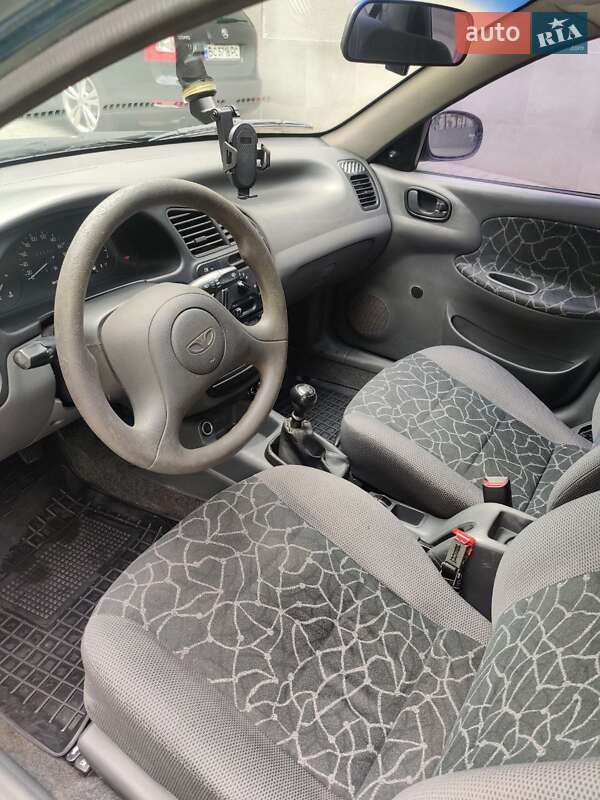Седан Daewoo Lanos 2004 в Львове