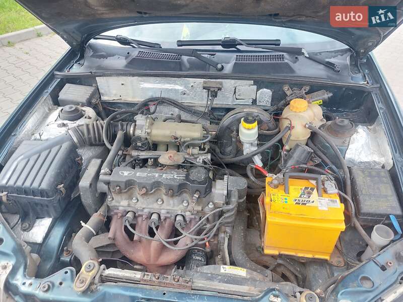 Седан Daewoo Lanos 2004 в Луцке