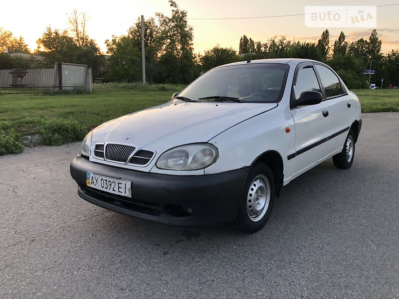 Седан Daewoo Lanos 2004 в Харкові