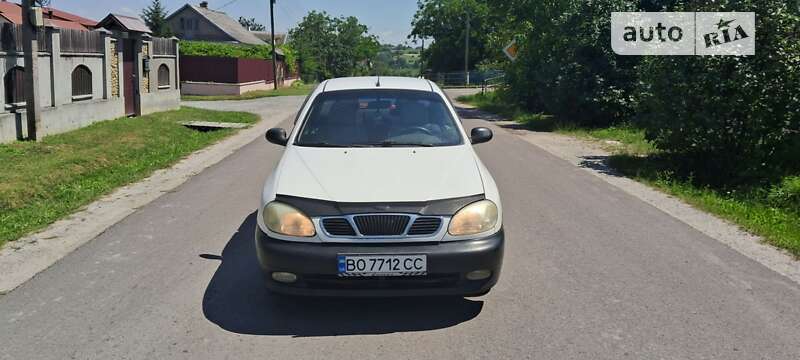 Седан Daewoo Lanos 2004 в Шумске