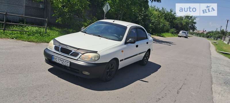 Седан Daewoo Lanos 2004 в Шумске