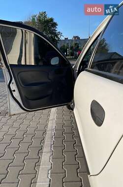 Седан Daewoo Lanos 1998 в 