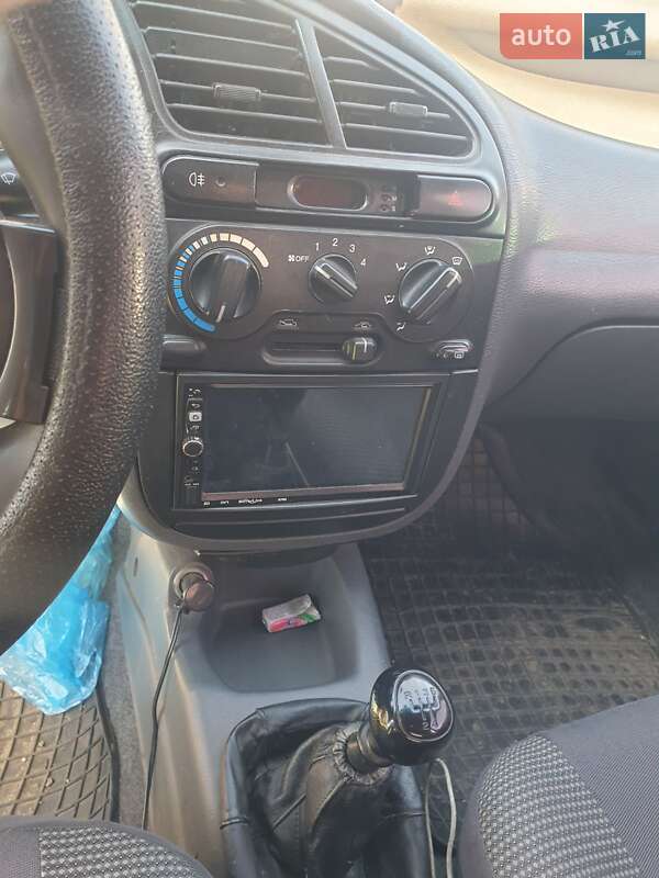 Седан Daewoo Lanos 2004 в Черноморске
