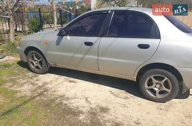 Седан Daewoo Lanos 2004 в Черноморске