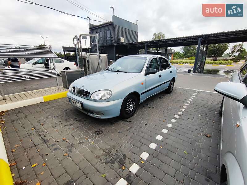 Седан Daewoo Lanos 2004 в Коростене