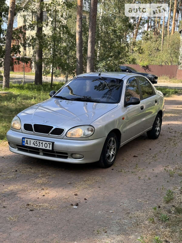 Седан Daewoo Lanos 2004 в Киеве