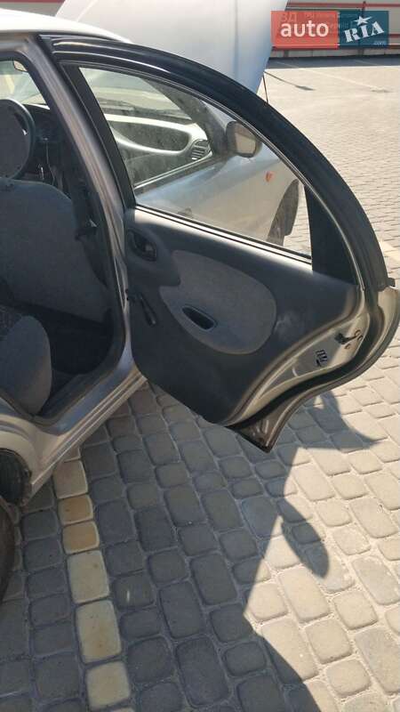 Седан Daewoo Lanos 2006 в Львові