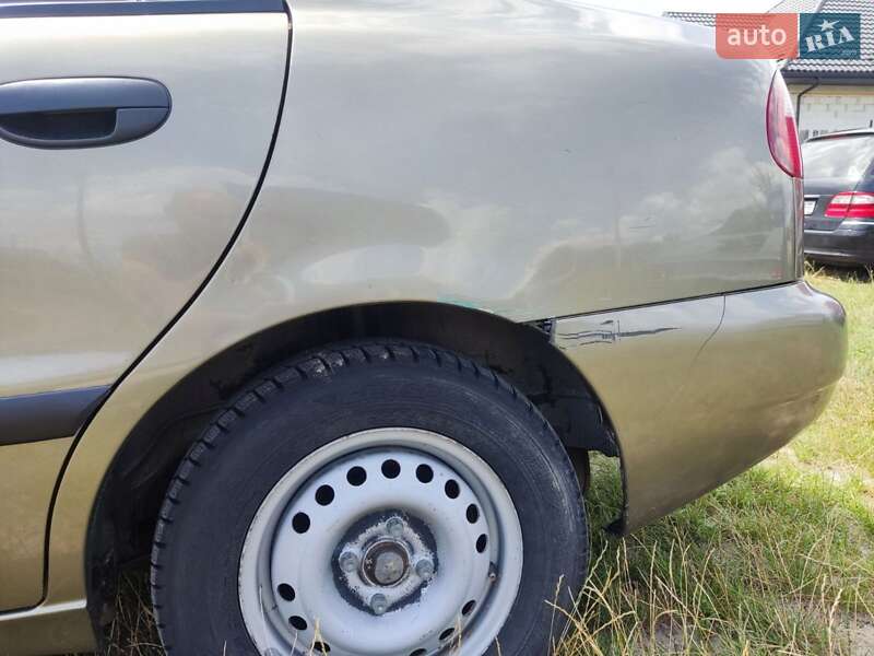Седан Daewoo Lanos 2004 в Березному