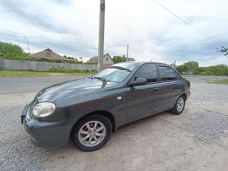 Седан Daewoo Lanos 1998 в Дніпрі