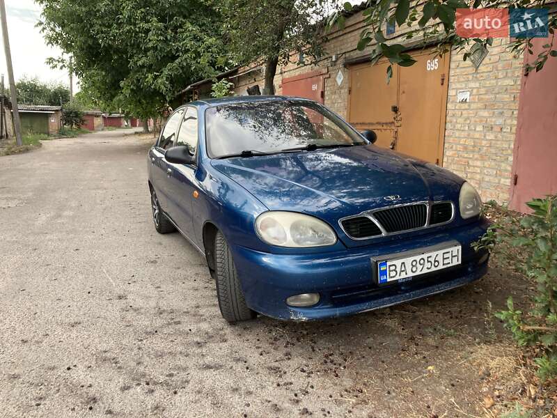 Седан Daewoo Lanos 2001 в 