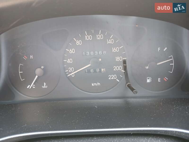 Седан Daewoo Lanos 2004 в Новомосковську
