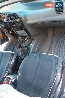 Седан Daewoo Lanos 2001 в Днепре