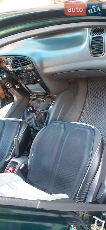 Седан Daewoo Lanos 2001 в Днепре