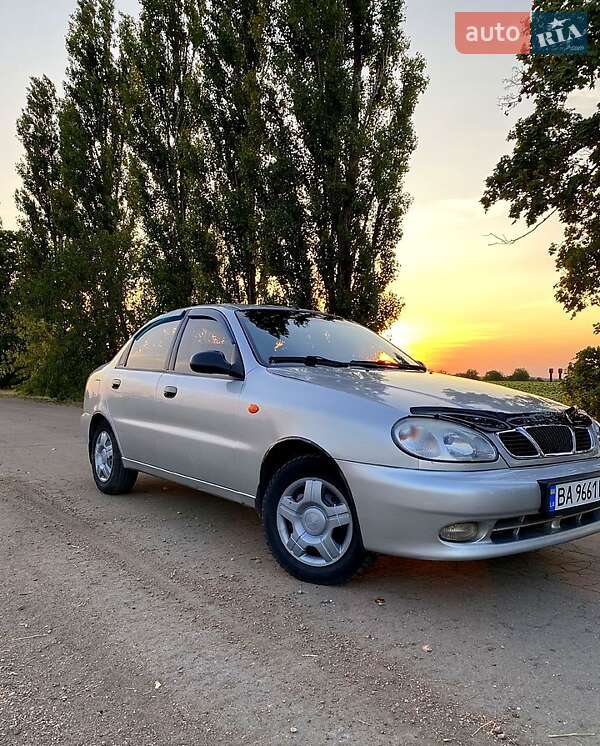 Седан Daewoo Lanos 2007 в Ольшанке