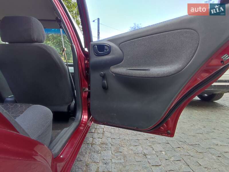 Седан Daewoo Lanos 2005 в Черновцах