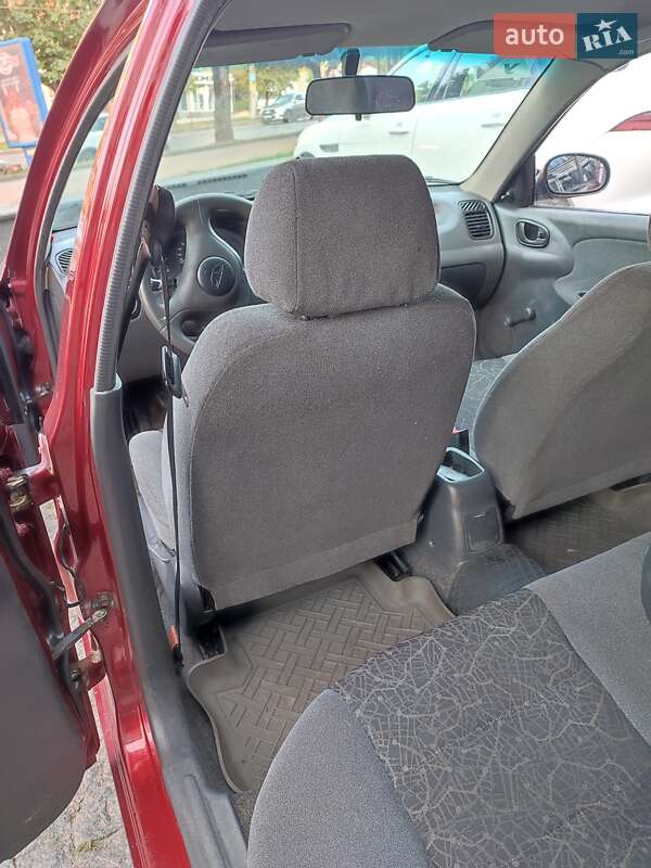 Седан Daewoo Lanos 2005 в Черновцах