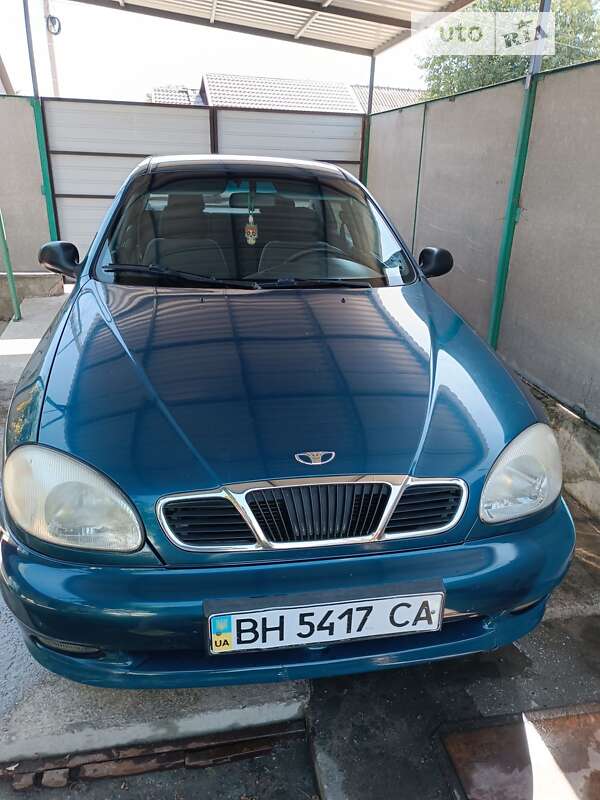 Седан Daewoo Lanos 2002 в Ізмаїлі