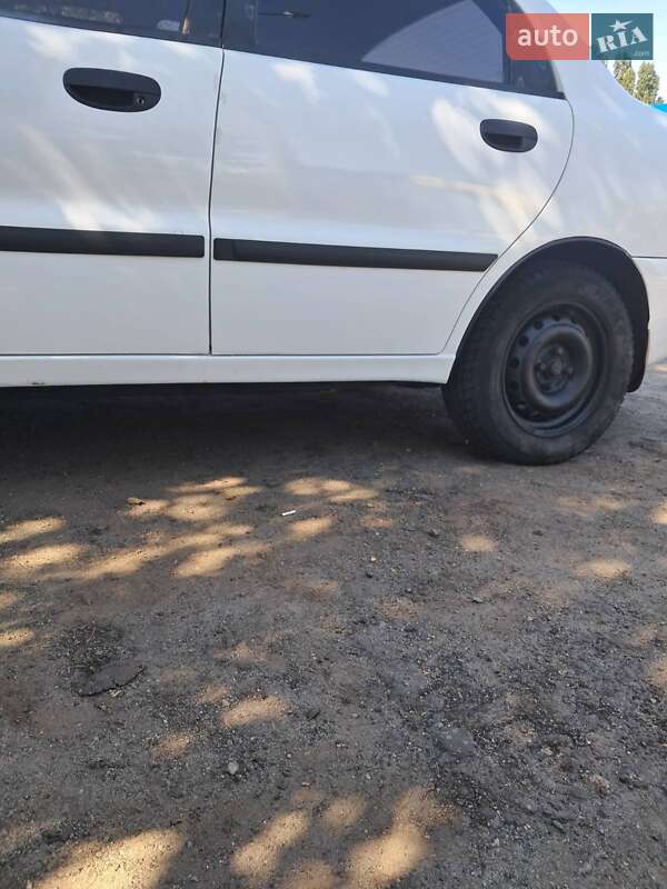 Седан Daewoo Lanos 2004 в Киеве