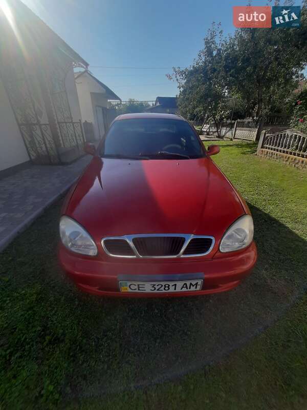 Седан Daewoo Lanos 1998 в Чернівцях