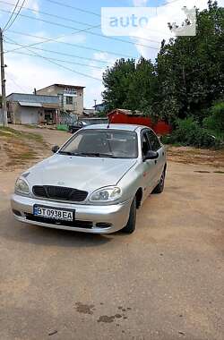 Седан Daewoo Lanos 2003 в Миколаєві