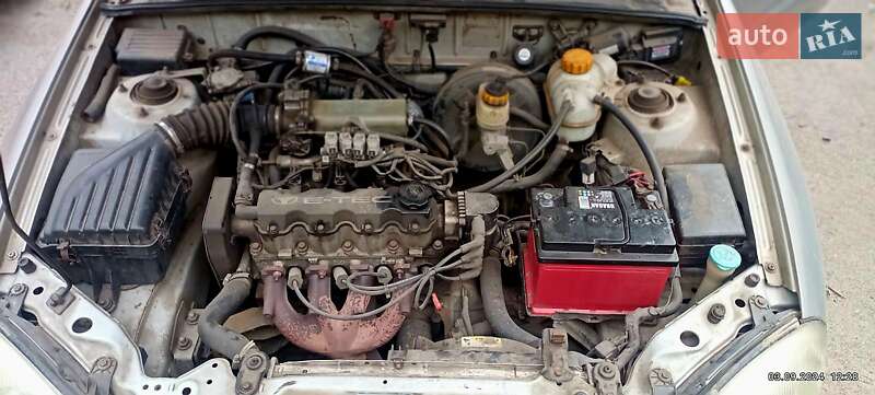 Седан Daewoo Lanos 1998 в Кривом Роге