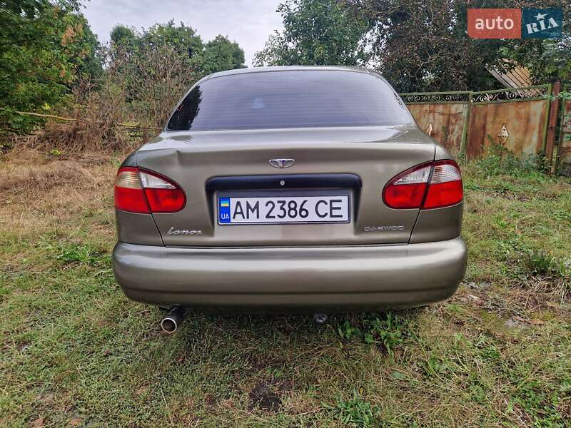 Седан Daewoo Lanos 2007 в Романове