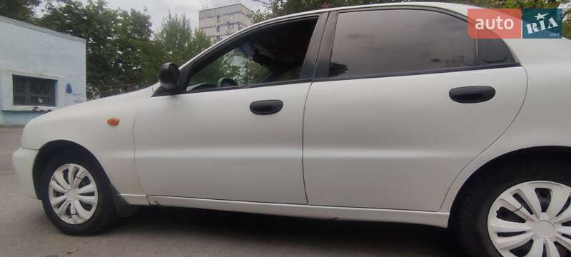 Седан Daewoo Lanos 2000 в Запорожье