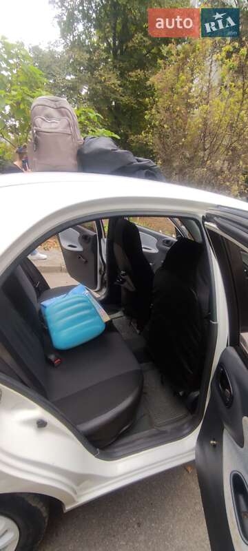 Седан Daewoo Lanos 2000 в Запорожье