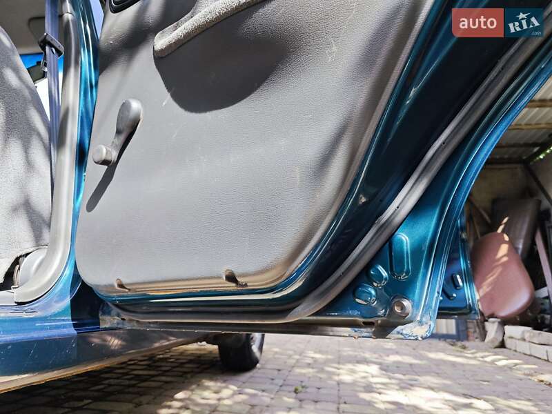 Седан Daewoo Lanos 2004 в Харькове