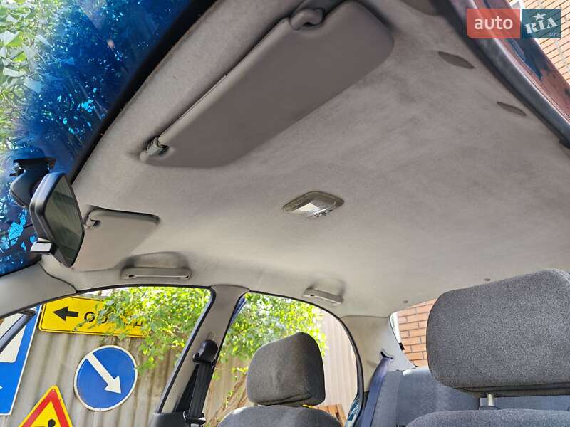 Седан Daewoo Lanos 2004 в Харькове