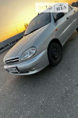 Седан Daewoo Lanos 2010 в Покровске