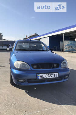 Седан Daewoo Lanos 2008 в Авангарді