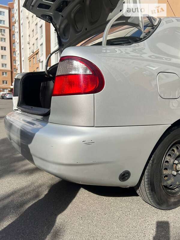 Седан Daewoo Lanos 2003 в Киеве