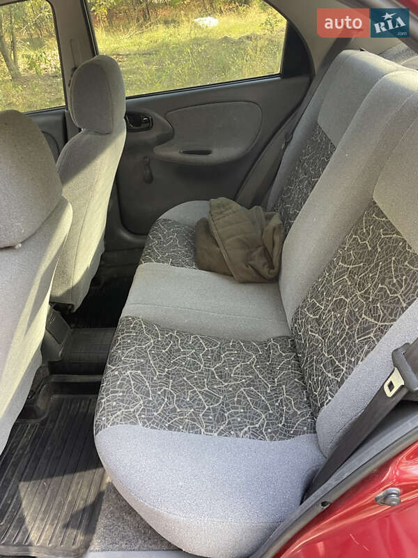 Седан Daewoo Lanos 2006 в Днепре