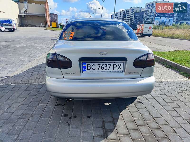 Седан Daewoo Lanos 2003 в Львове