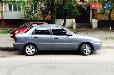 Седан Daewoo Lanos 2010 в Киеве