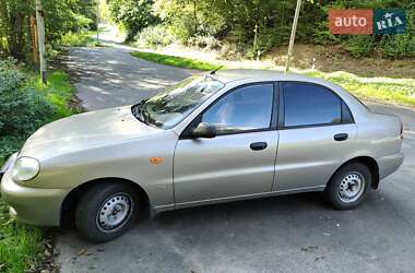 Седан Daewoo Lanos 2008 в 