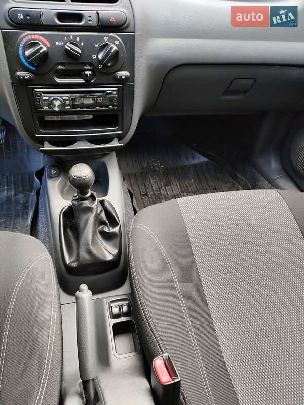 Седан Daewoo Lanos 2008 в Запорожье