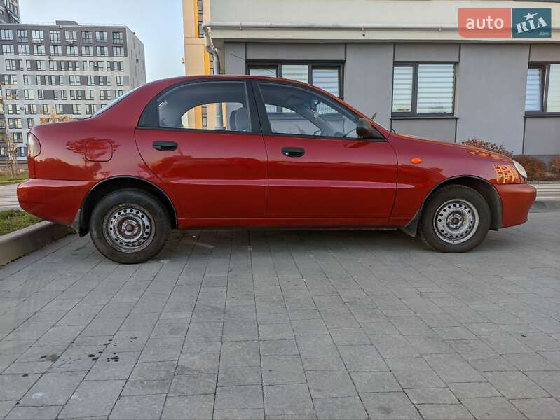 Седан Daewoo Lanos 2008 в Львові