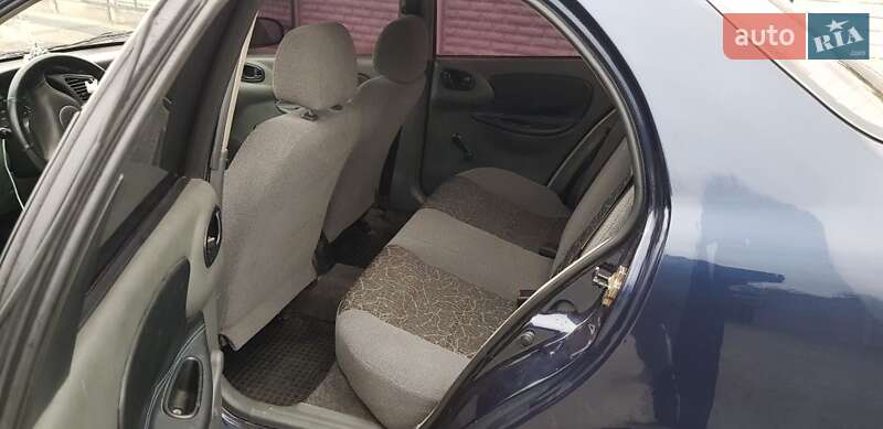Седан Daewoo Lanos 2006 в Запоріжжі