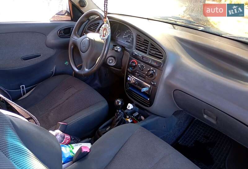 Седан Daewoo Lanos 2005 в Краснограде