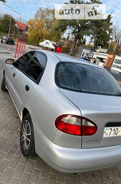 Седан Daewoo Lanos 2004 в Ровно