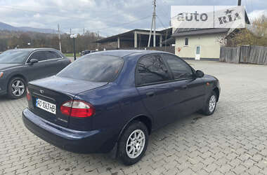 Седан Daewoo Lanos 2002 в Сваляве