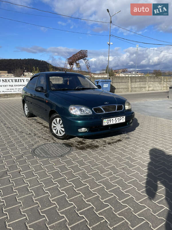 Седан Daewoo Lanos 2004 в Мукачево