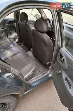 Седан Daewoo Lanos 1998 в 