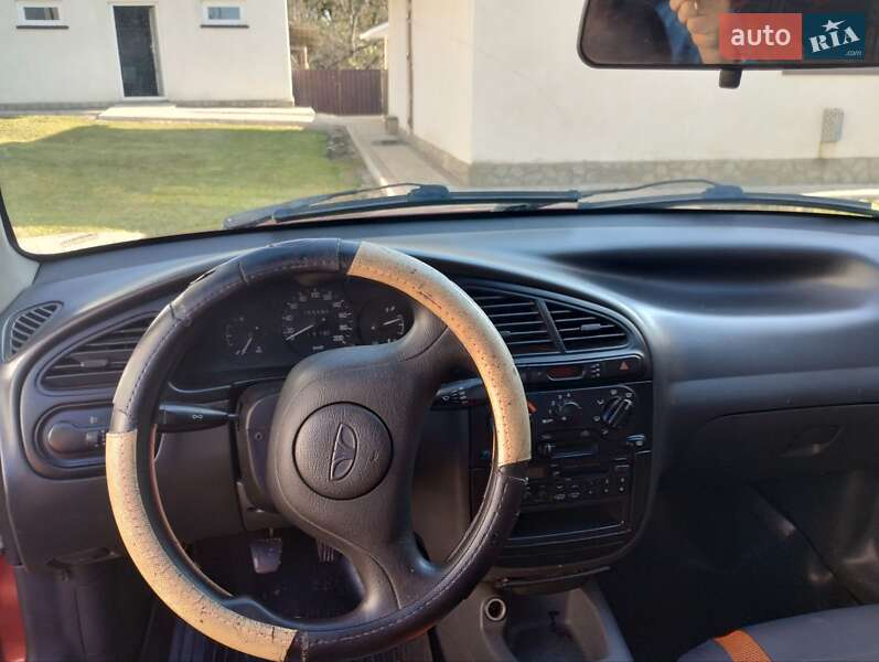 Седан Daewoo Lanos 1998 в Черновцах