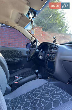 Седан Daewoo Lanos 2004 в Киеве