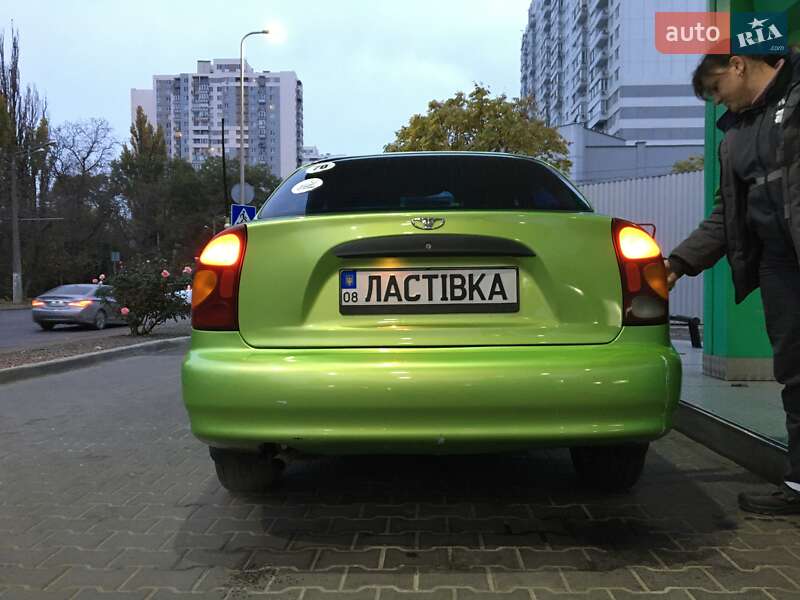 Седан Daewoo Lanos 2003 в Одессе